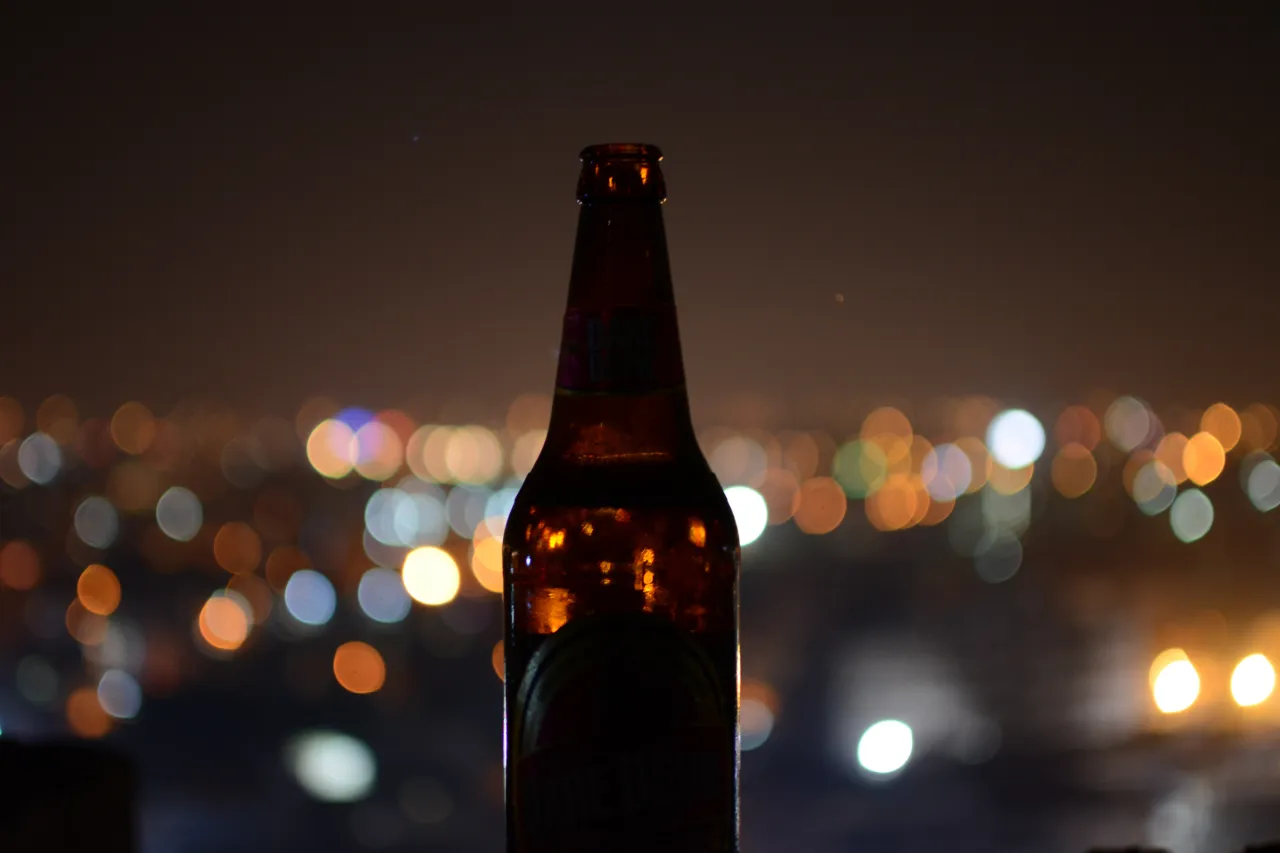 Zdjęcie Czy piwo 0 procent ma alkohol? Prawda o napojach bezalkoholowych