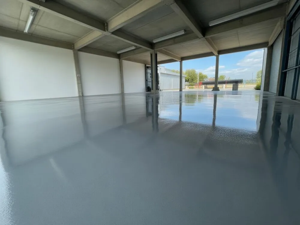 Zdjęcie Jaki beton na posadzkę w warsztacie? Wybierz najlepszy dla trwałości