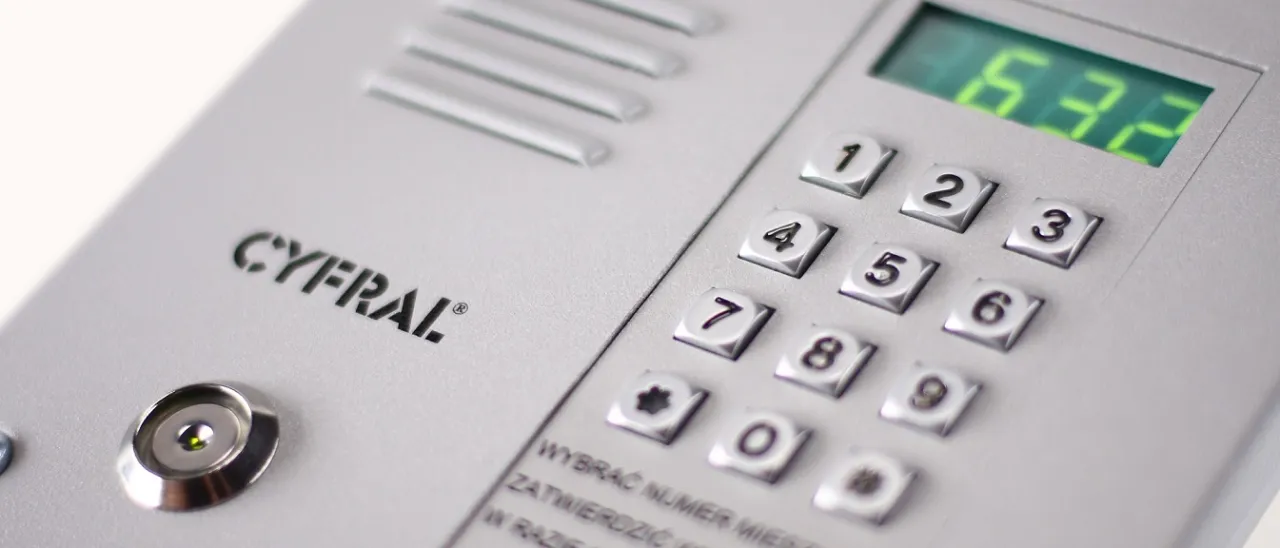 Zdjęcie Jak działa domofon: Zasada działania i elementy systemu