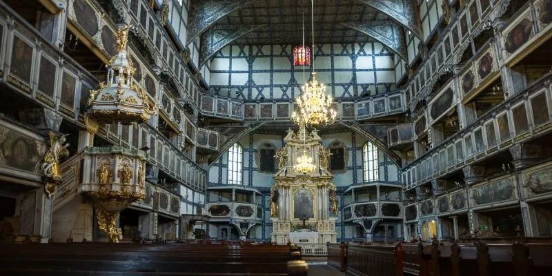 Zdjęcie Pałac w Chróstniku wnętrza – zobacz, jak wygląda jego niezwykła architektura i historia