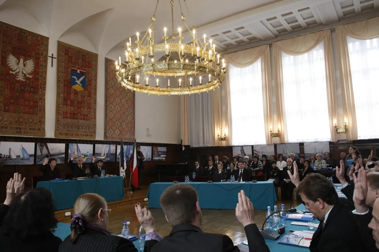 Zdjęcie Ile zarabia radny osiedla? Diety, obowiązki i jak zostać