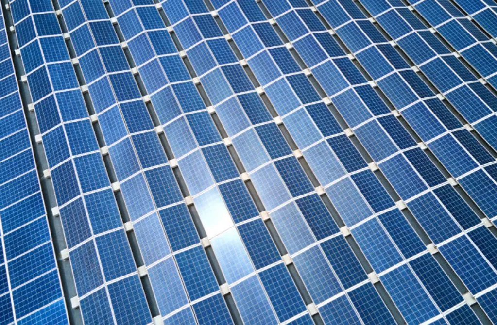 Zdjęcie Fotowoltaika wschód czy zachód - która orientacja zapewnia więcej energii?