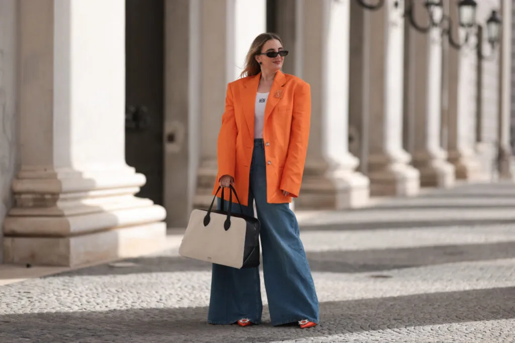 Zdjęcie Najpiękniejsze stylizacje wieczorowe ze spodniami na każdą elegancką okazję