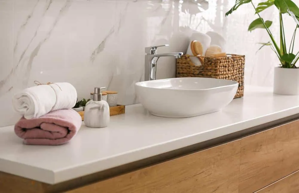 Zdjęcie Co na blat do łazienki? Te materiały będą służyć przez długie lata