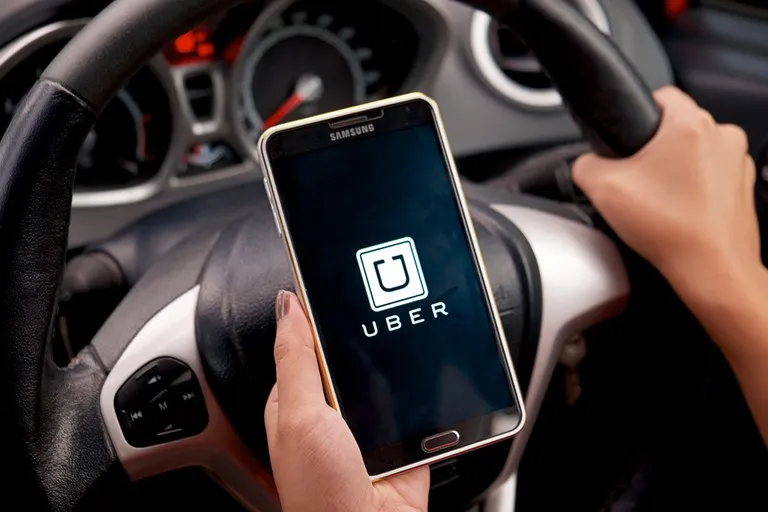 Zdjęcie Zarobki kierowców Uber - poznaj realne stawki i koszty w Polsce