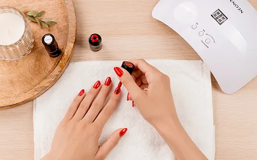 Zdjęcie Jak zrobić manicure hybrydowy NEONAIL w domu bez błędów i stresu