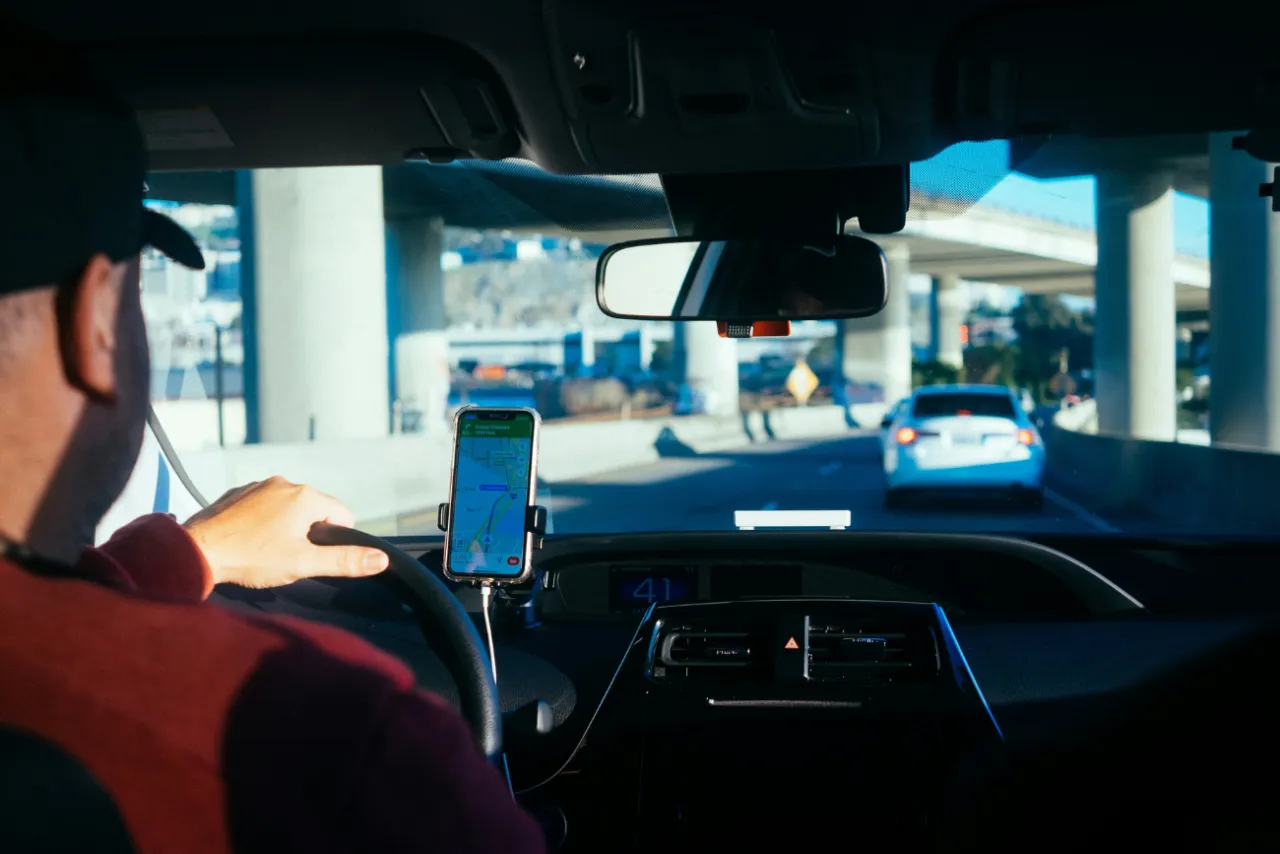 Zdjęcie Ile zarabia kierowca Ubera? Zaskakujące fakty o dochodach w Polsce