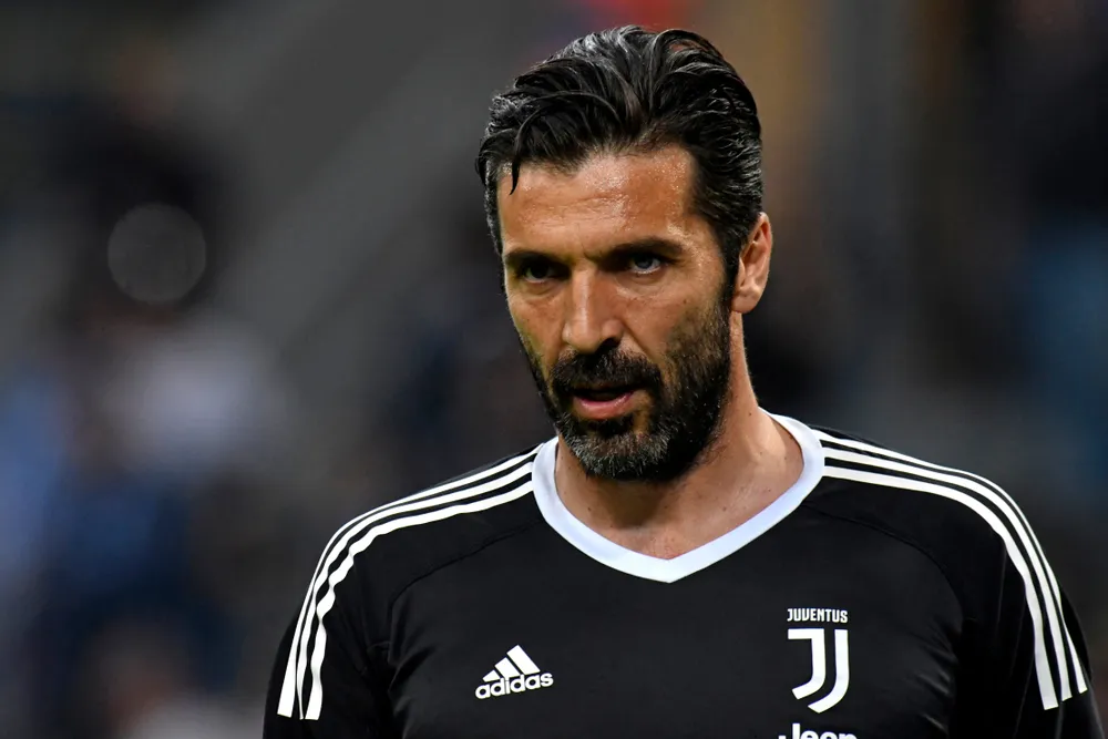 Zdjęcie Gianluigi Buffon: wiek, rodzina i zarobki legendy futbolu