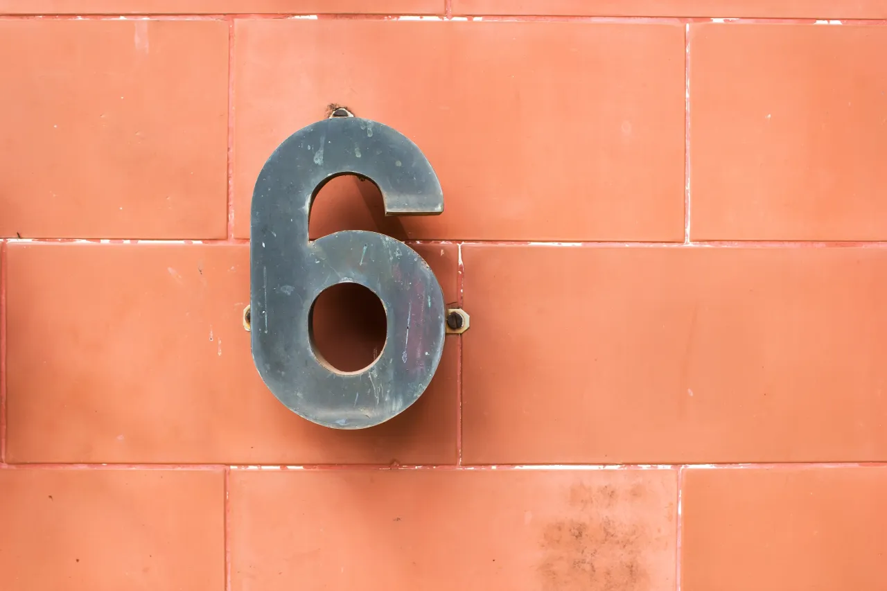 Zdjęcie Co oznacza liczba 6 w numerologii? Poznaj jej ukryte znaczenie