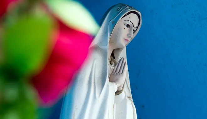 Zdjęcie Zdrowaś Mario czy Maryjo - poznaj prawdę o modlitwie i jej znaczeniu