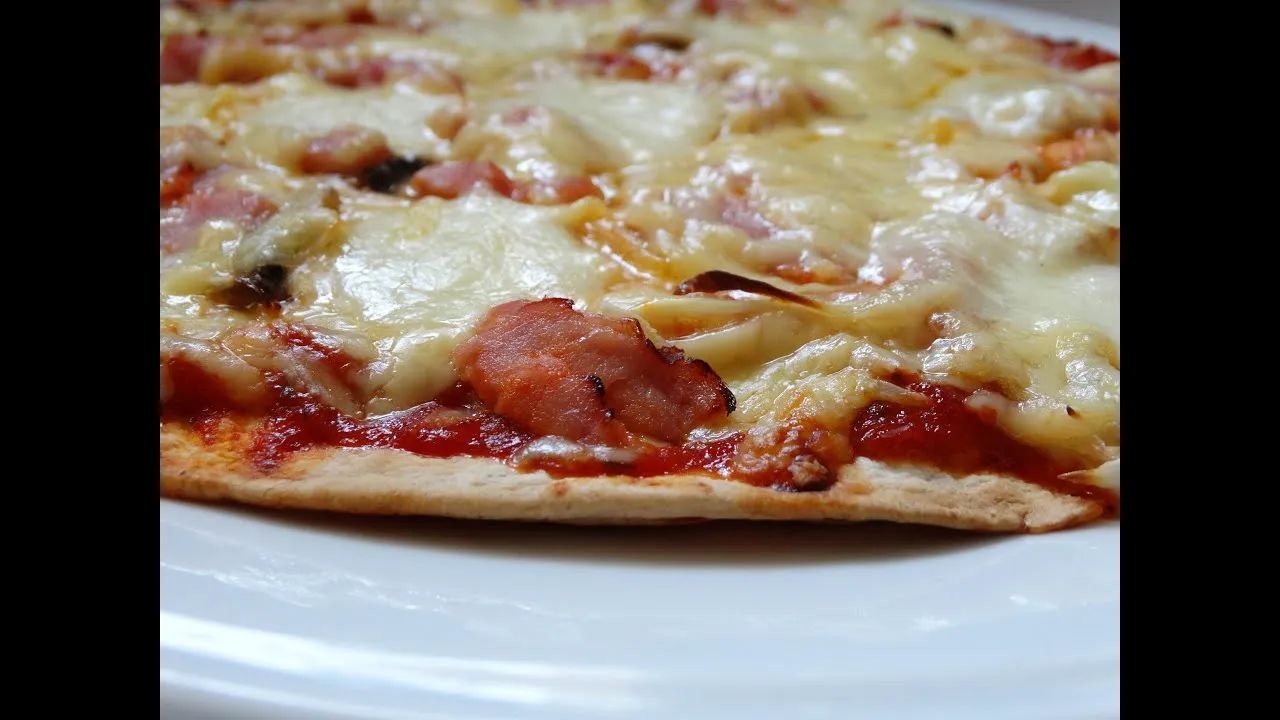 Zdjęcie Jak zrobić pizzę z tortilli - szybki przepis na smaczną kolację