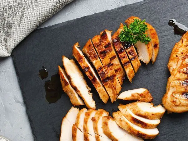 Zdjęcie Jak usmażyć filet z kurczaka, aby był soczysty i pełen smaku