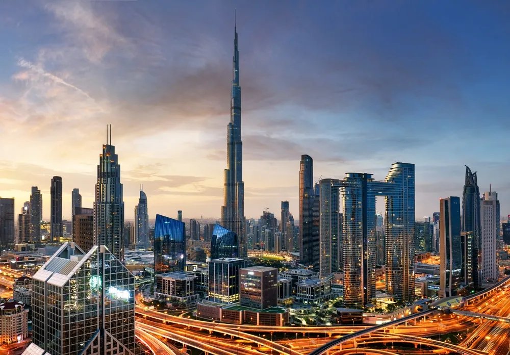 Zdjęcie Najwyższy budynek świata ile ma metrów? Zaskakująca wysokość Burj Khalifa