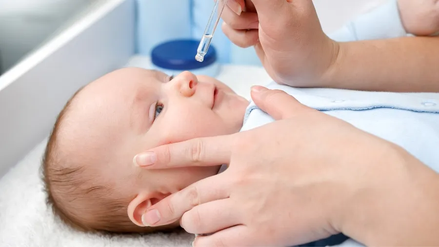 Zdjęcie Skuteczne sposoby na smarowanie podrażnionego nosa od kataru u dziecka