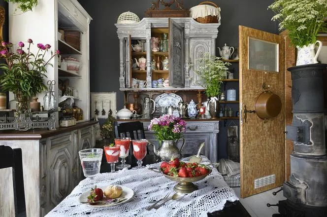 Zdjęcie Czy można łączyć srebro ze złotem w domu? Oto najważniejsze zasady