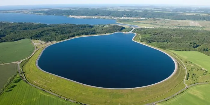 Zdjęcie Jak działa elektrownia szczytowo-pompowa i jej rola w zarządzaniu energią