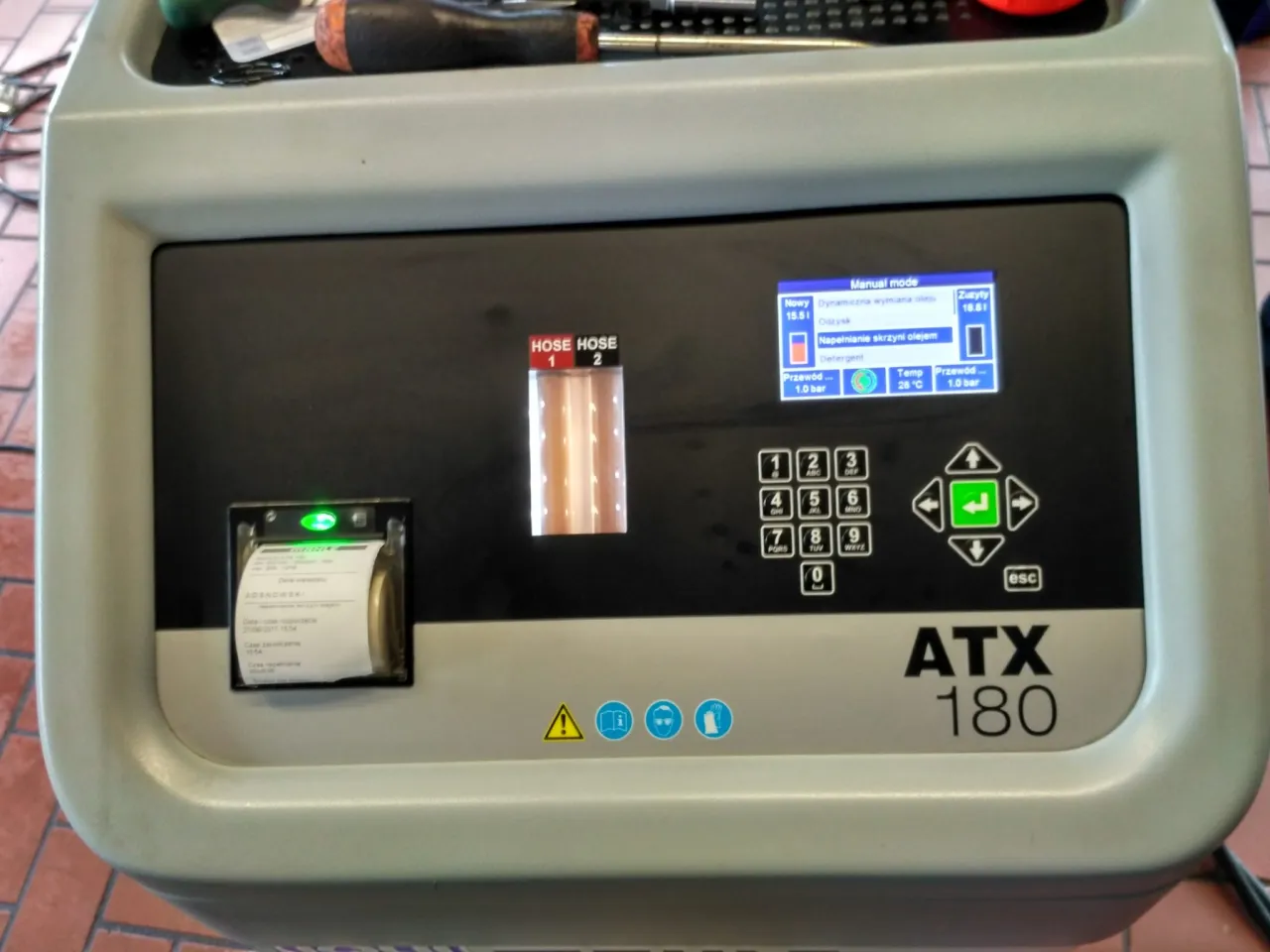 Zdjęcie Jak wlać olej do sprzęgła hydrokinetycznego - uniknij kosztownych błędów