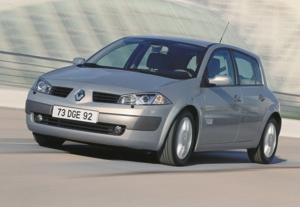 Zdjęcie Renault Megane 2 jaki silnik wybrać, aby uniknąć wysokich kosztów?