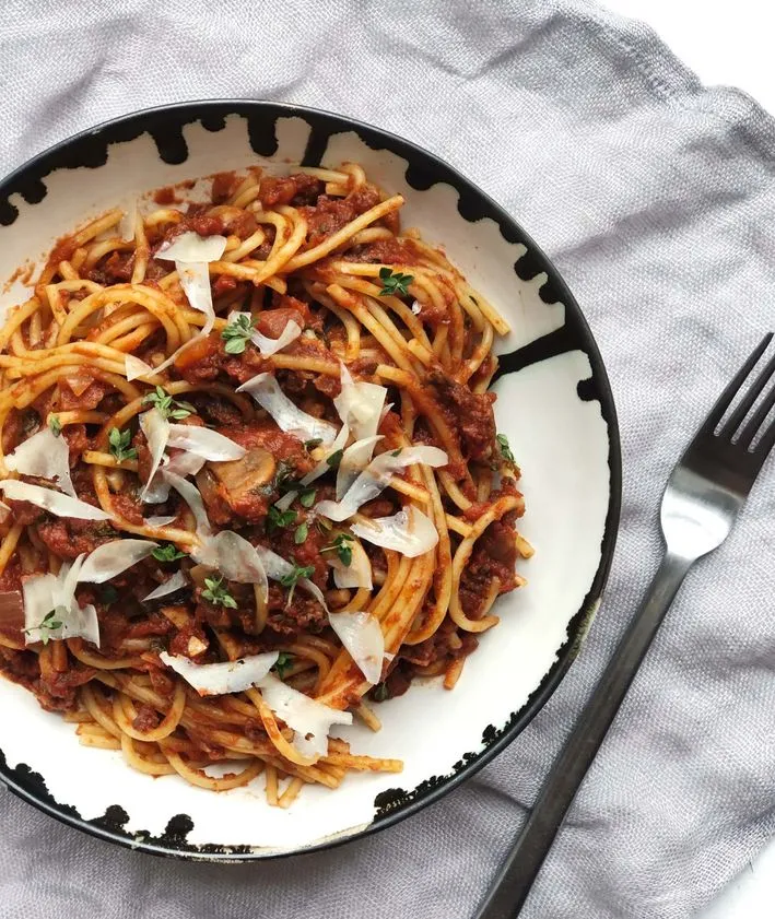 Zdjęcie Spaghetti alla ragu: Przepis na idealny sos i tradycyjne podanie