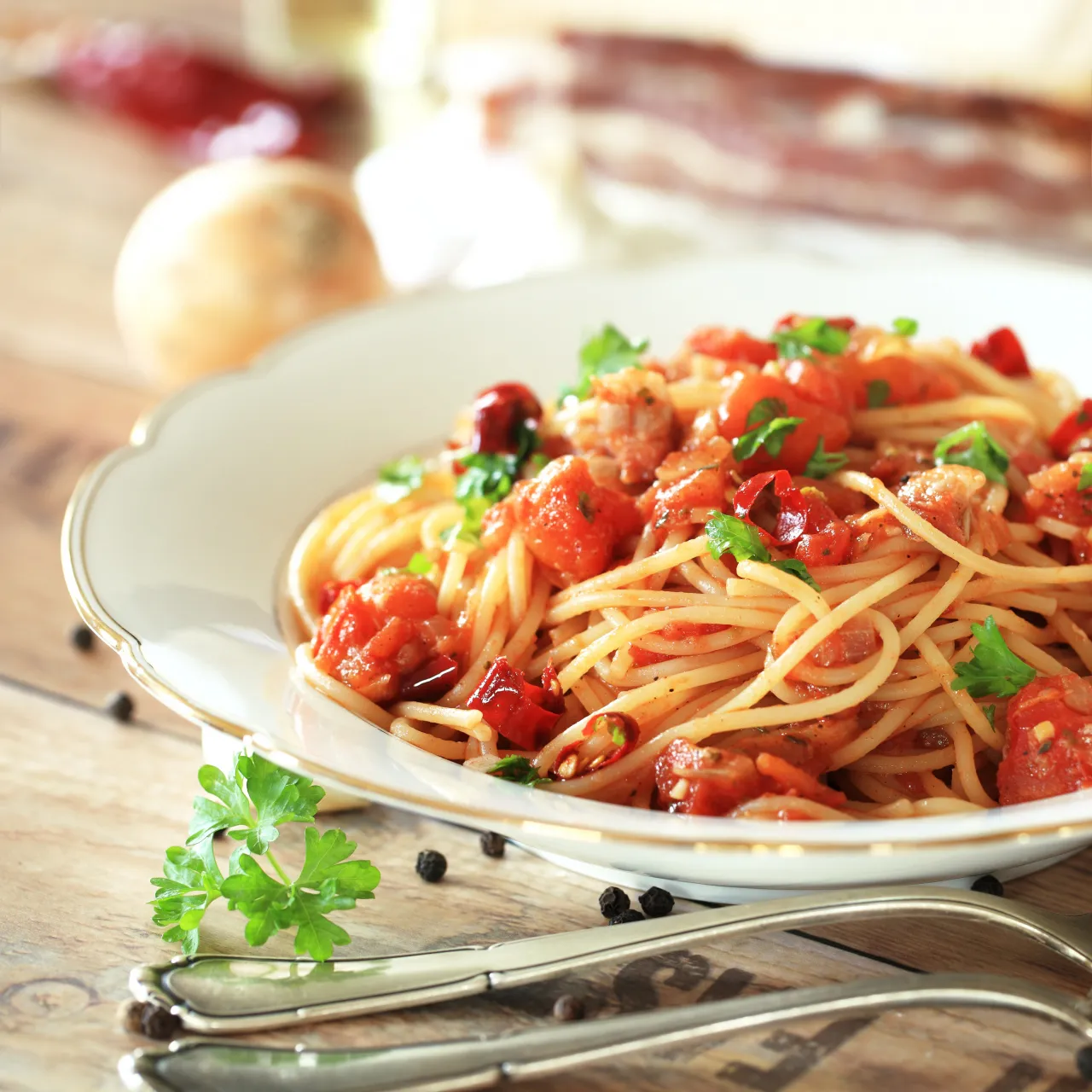 Zdjęcie Jaki sos do spaghetti? Odkryj pyszne przepisy i nietypowe połączenia