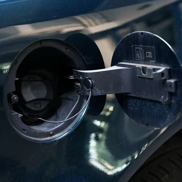 Zdjęcie Czy diesel pojedzie na benzynie? Skutki i co zrobić w razie błędu