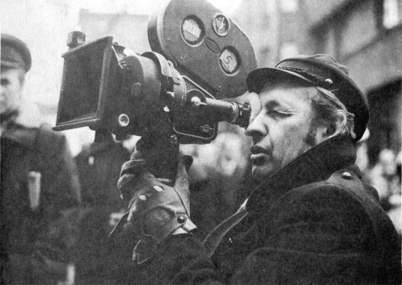 Zdjęcie Rola reżysera filmowego: kluczowe umiejętności i ścieżki kariery