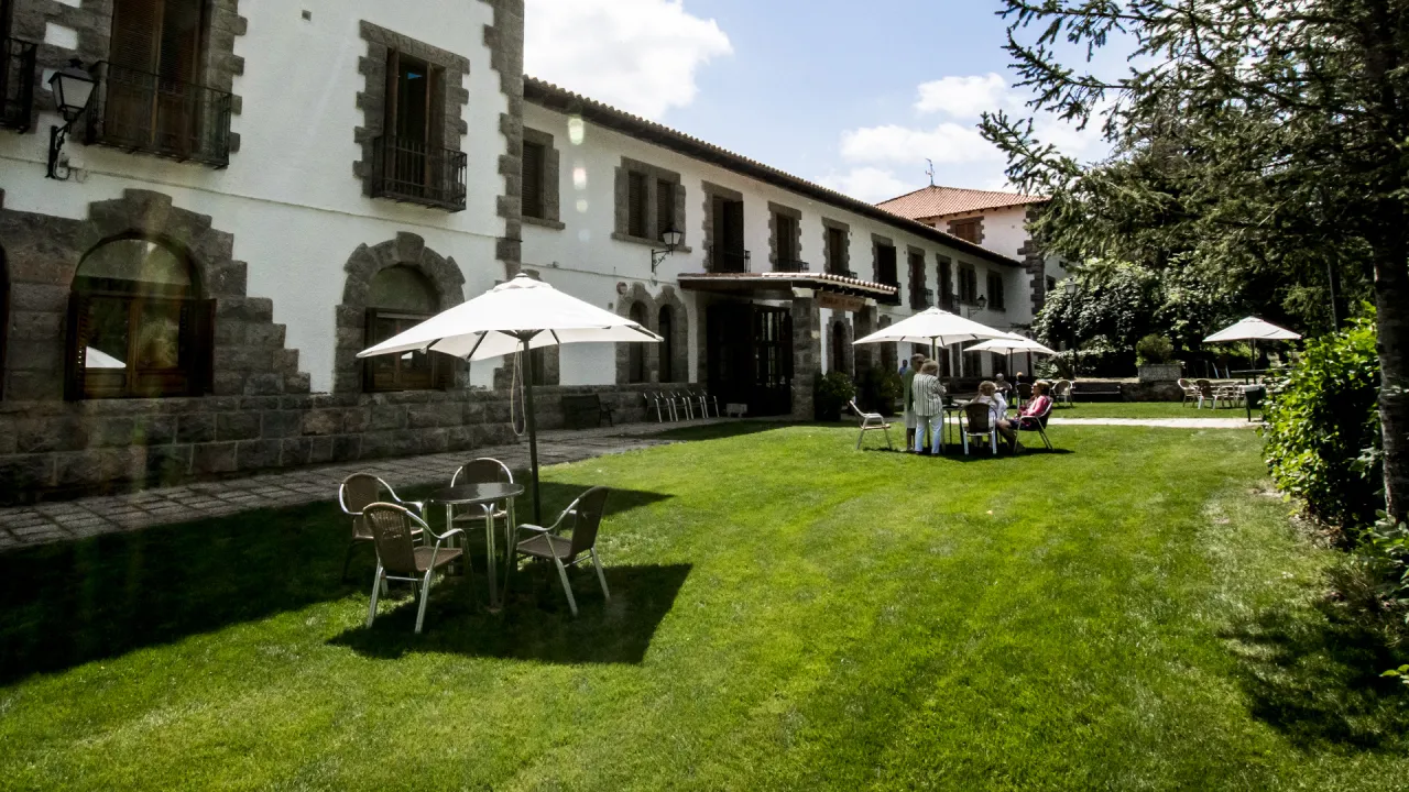 Zdjęcie Balneario Manzanera Teruel: Relax y tratamientos en un entorno natural