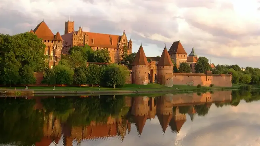 Zdjęcie Malbork atrakcje turystyczne: odkryj najważniejsze miejsca do zwiedzania