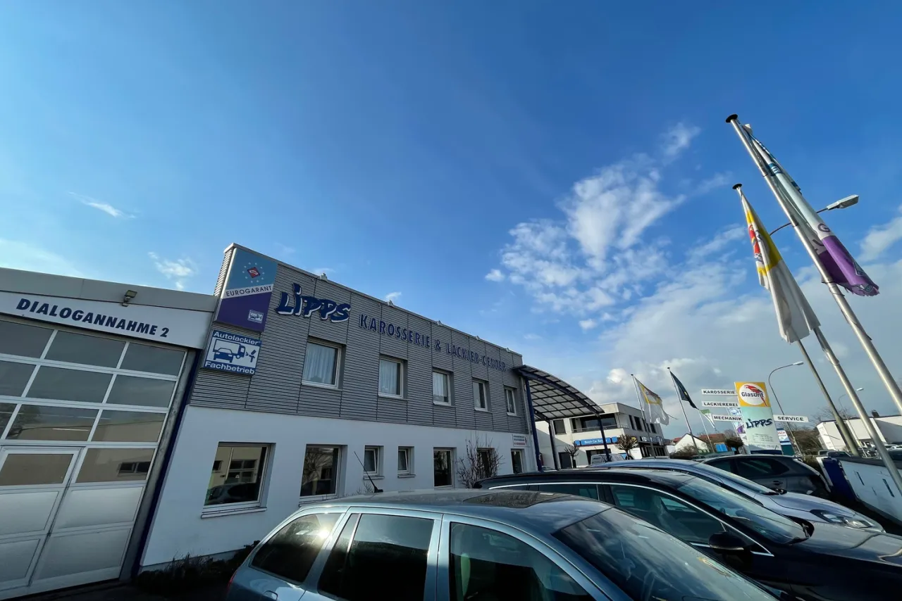 Zdjęcie Autolackiererei Lipsmeyer: Hochwertige Lack- und Karosseriedienste in Lippstadt