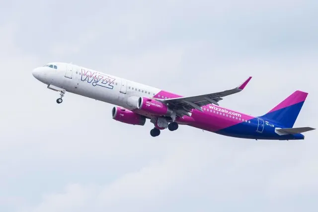 Zdjęcie Wizzair Teneryfa które lotnisko? Sprawdź, gdzie ląduje Wizzair