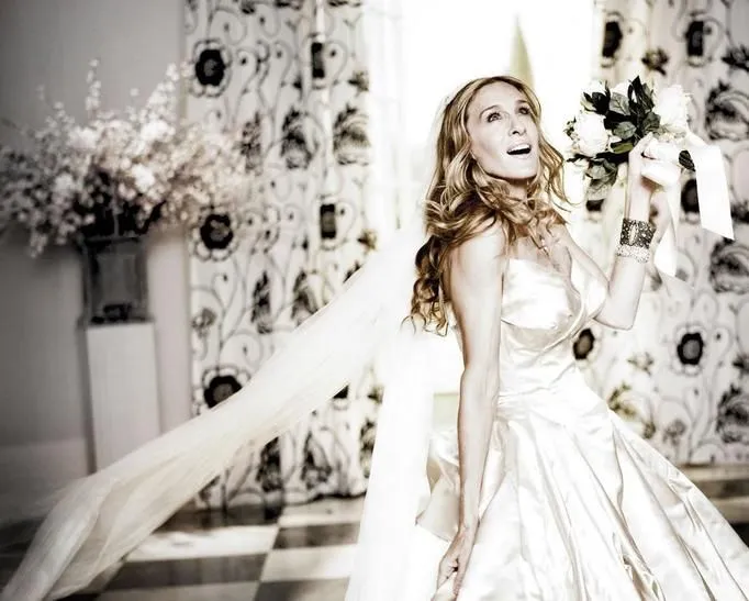 Zdjęcie Czy można spalić suknię ślubną? Odkryj znaczenie tego gestu