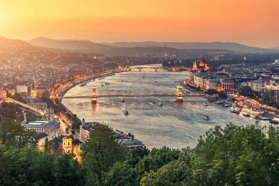 Zdjęcie Najlepsza trasa do Budapesztu: uniknij długich objazdów i korków