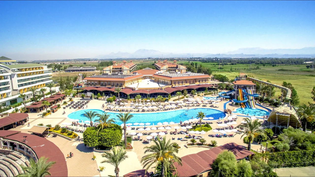 Zdjęcie Hotel Crystal Paraiso Verde Resort & Spa - Twój raj w Turcji
