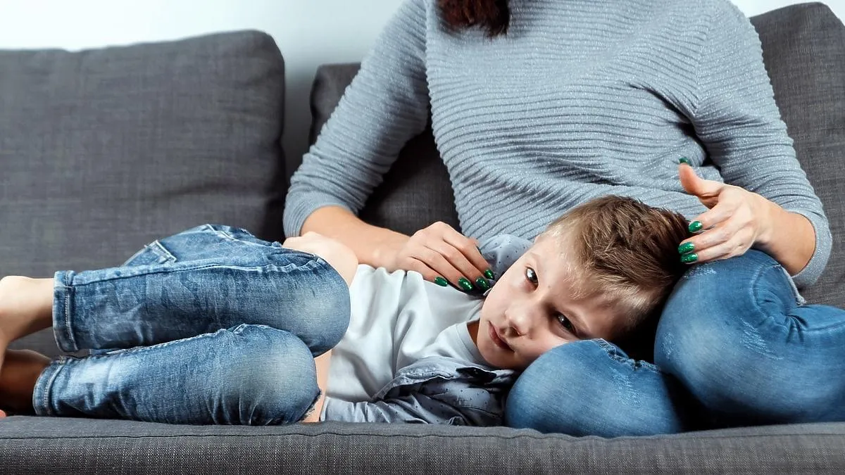 Zdjęcie Co podawać dziecku na ból brzucha – bezpieczne sposoby i skuteczne metody