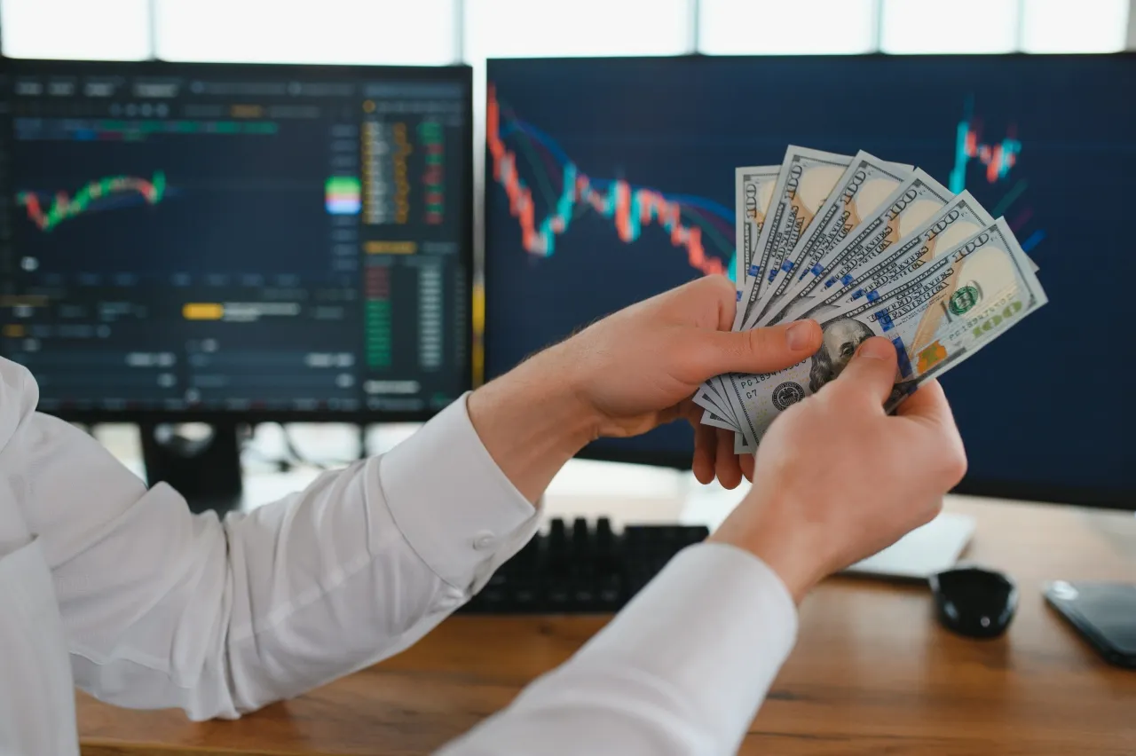 Zdjęcie Jak zarobić na giełdzie 200 złotych dziennie bez ryzyka strat