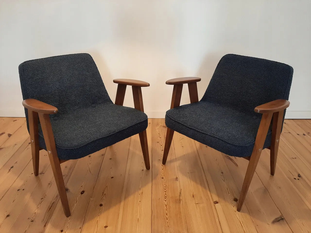 Zdjęcie Fotele retro lata 60 – jak wybrać idealny model do swojego wnętrza?