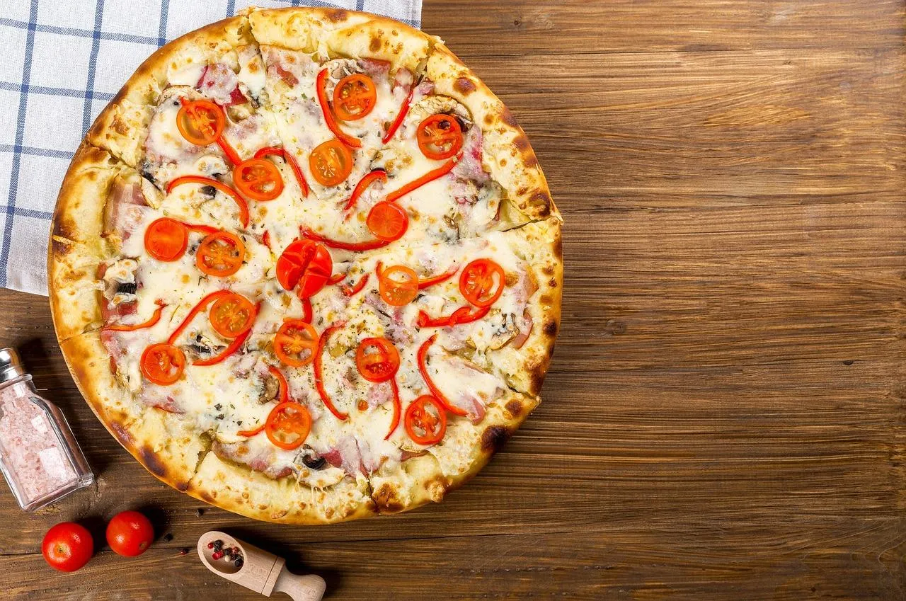 Zdjęcie Ile waży duża pizza w Pizza Hut? Zaskakujące fakty o wadze pizzy