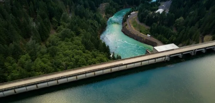 Zdjęcie Pozyskiwanie energii wodnej: skuteczne metody i ich wpływ na środowisko