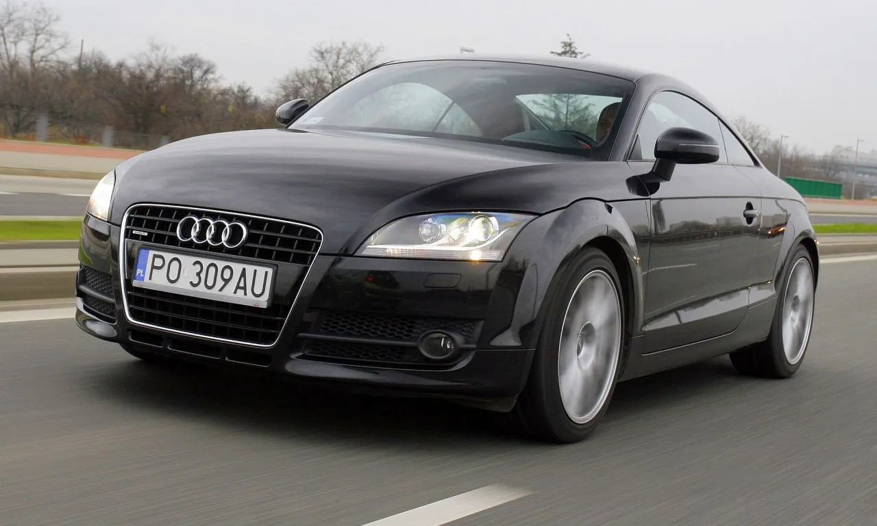 Zdjęcie Audi TT 8J jaki silnik wybrać - uniknij problemów z wyborem silnika