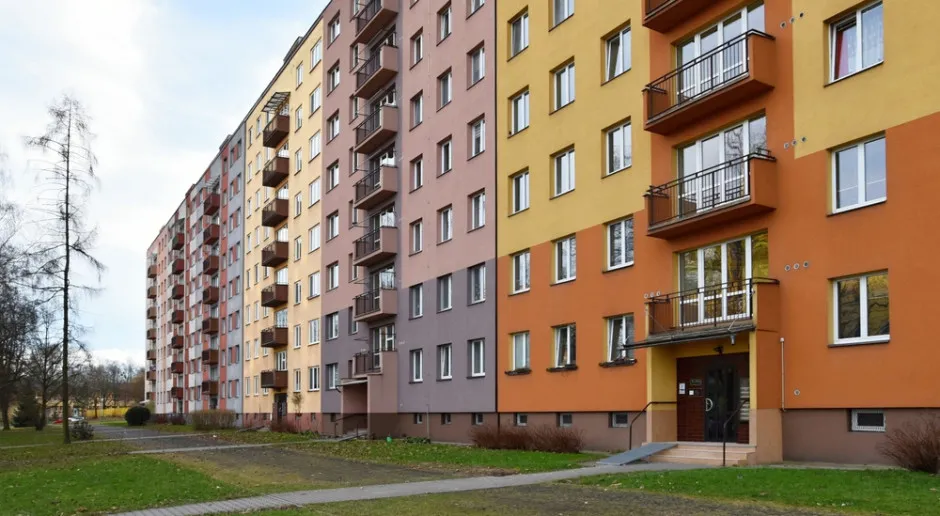 Zdjęcie Ile się czeka na mieszkanie socjalne po eksmisji? Czas oczekiwania i porady