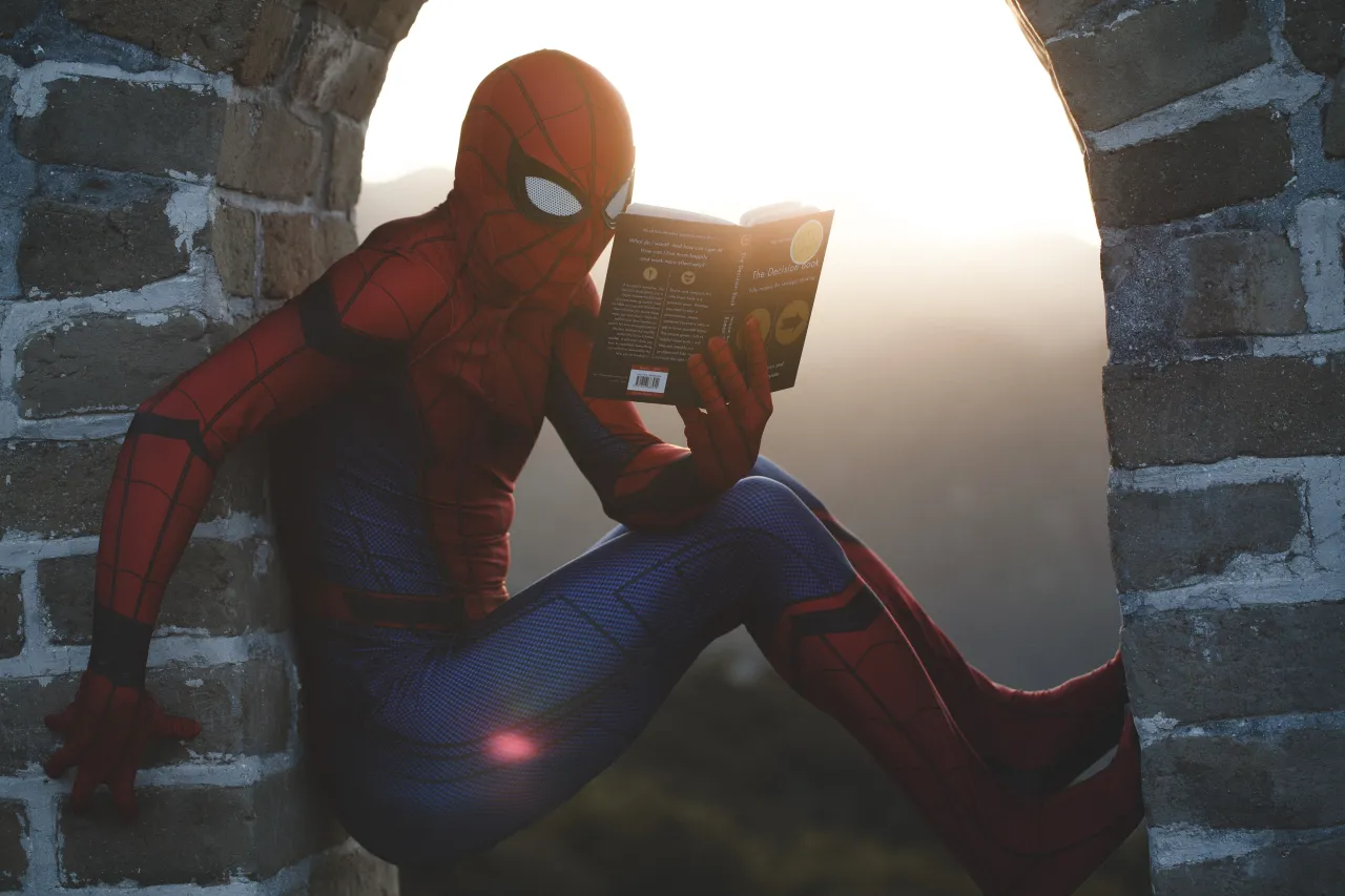 Zdjęcie Czy komiks to literatura? Odkryj kontrowersje i definicje
