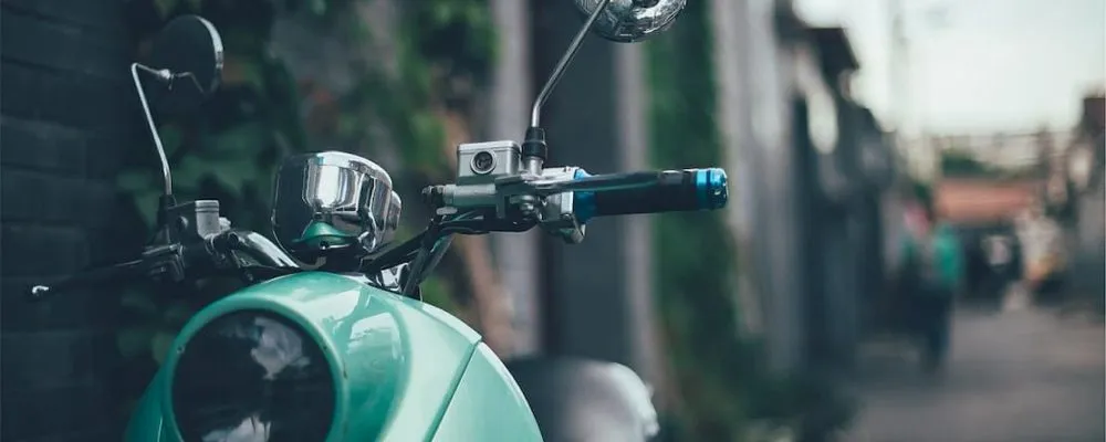 Zdjęcie Ile kosztuje ubezpieczenie motoroweru 50cc - poznaj realne ceny na rynku