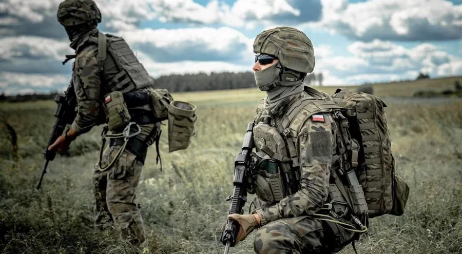 Zdjęcie Kiedy zniesiono zasadniczą służbę wojskową w Polsce i co to oznacza?