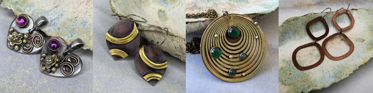 Zdjęcie Czy biżuteria z mosiądzu czernieje? Oto, jak temu zapobiec