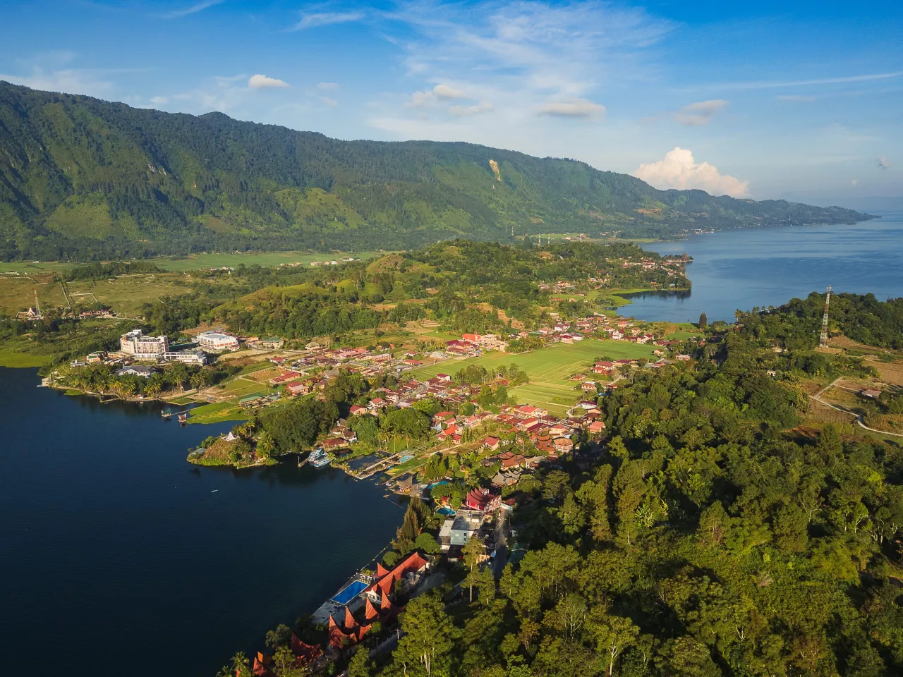 Zdjęcie Druga co do wielkości wyspa Indonezji - fascynująca Sumatra i jej tajemnice