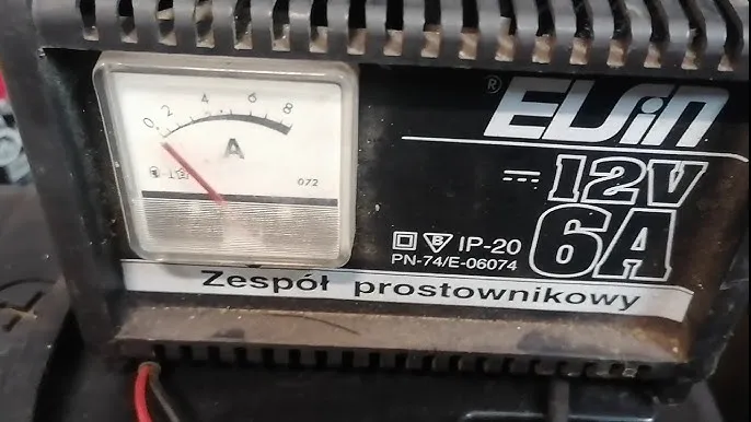 Zdjęcie Ile prądu pobiera prostownik do akumulatora? Zaskakujące fakty o zużyciu energii