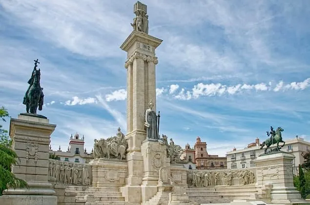 Zdjęcie Ile trwa lot z Warszawy do Malagi: sprawdzona długość przelotu