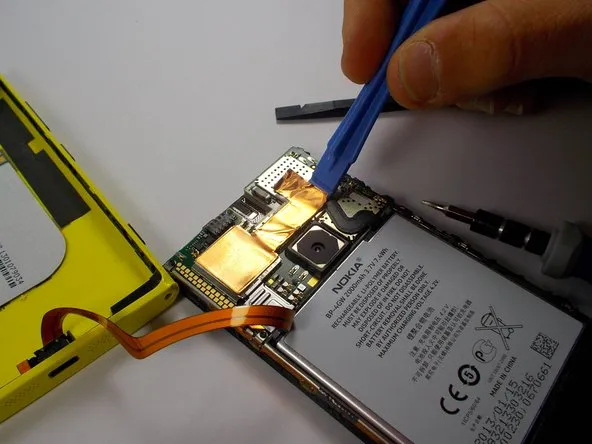 Zdjęcie Wymiana baterii w Nokia 920: krok po kroku, uniknij kosztownych błędów