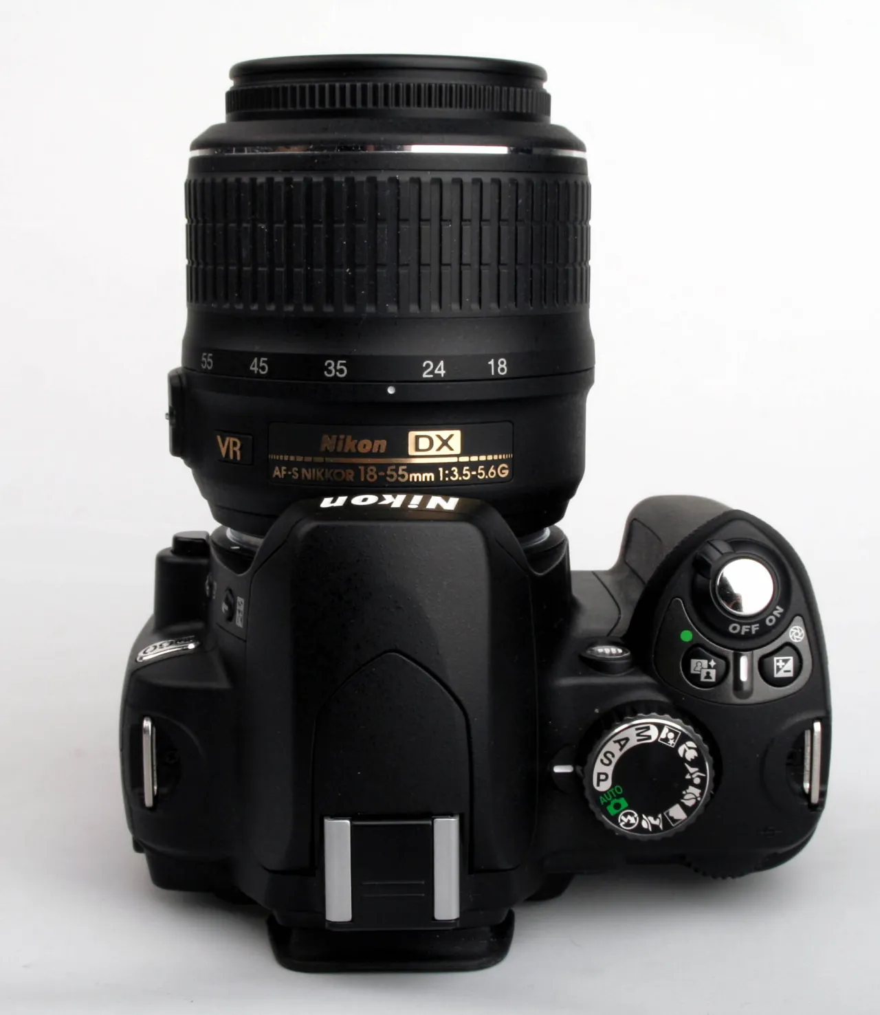 Zdjęcie Najlepsze obiektywy do Nikon D60: Jak wybrać idealny bez przepłacania
