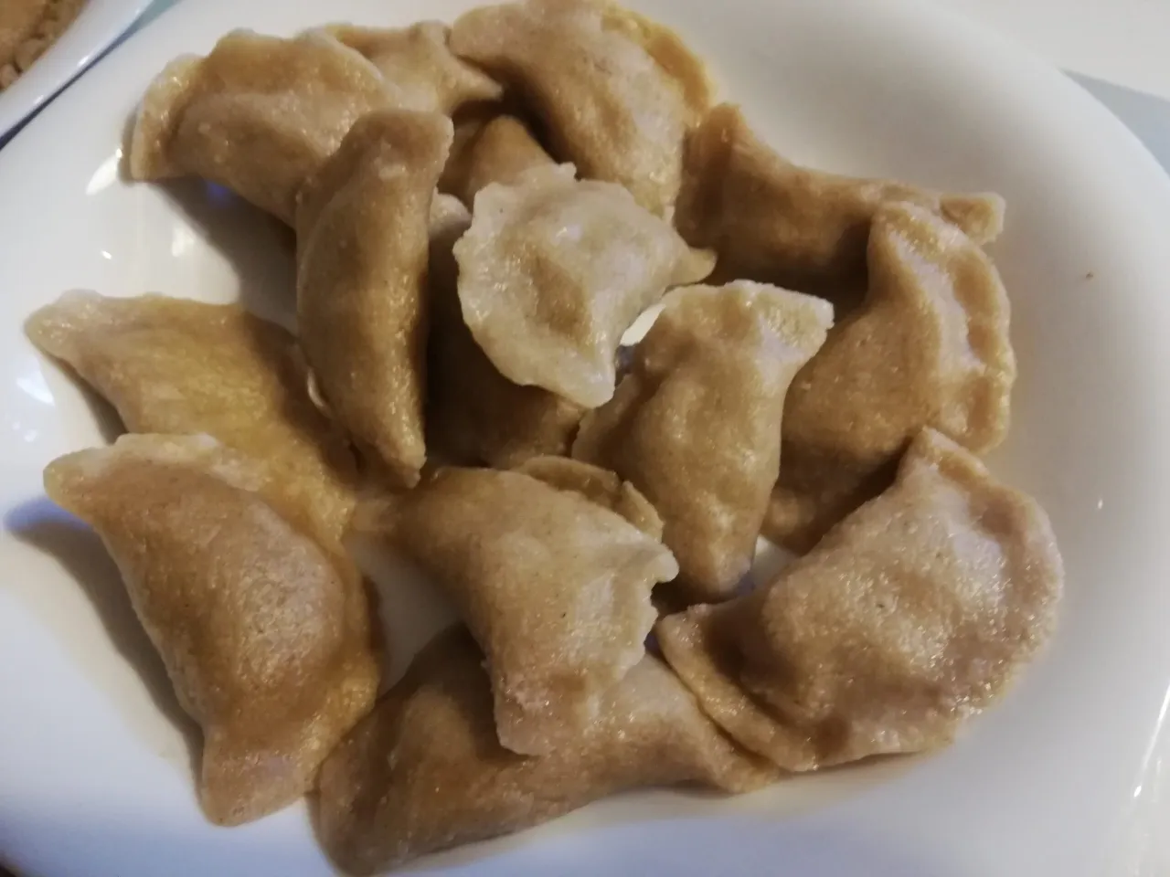 Zdjęcie Czy mąką owsianą nadaje się na pierogi? Odkryj zdrowe alternatywy
